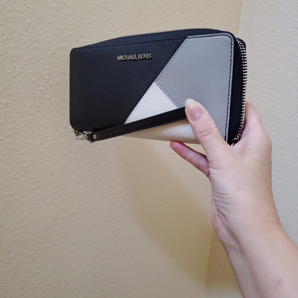 Michael kors Large Zip Around Continental Wallet - Picture 10 of 10